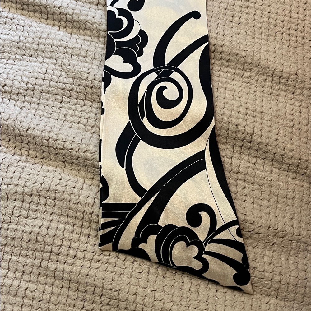 🇨🇦 LAV & KUSH 💯 silk black and ivory floral midi dress with sash neck - Picture 9 of 13